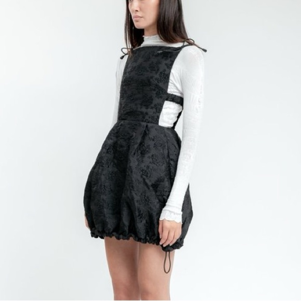 SHUSHU/TONG black floral jacquard bungee cord ruched babydoll dress